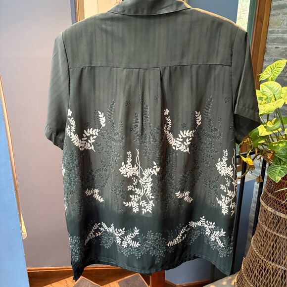 Women's Sag Harbor Olive Green Gradient Botanical Print Button Up Blouse size 16 - Picture 5 of 7